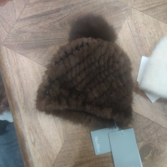 MaxMara angora hat OS New
